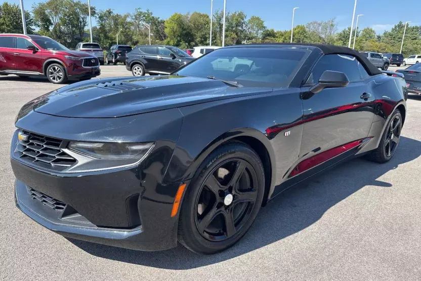 2020 Chevrolet Camaro 1LT photo 1