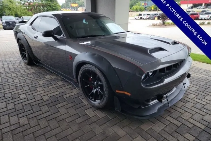 2016 Dodge Challenger SRT8 Hellcat photo 1