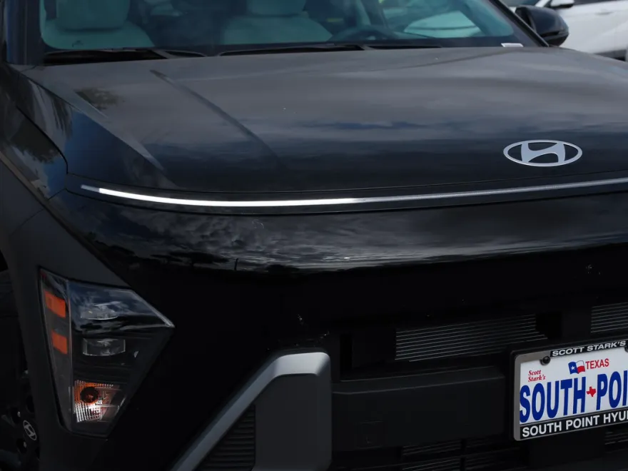 2026 Hyundai Kona SEL photo 1