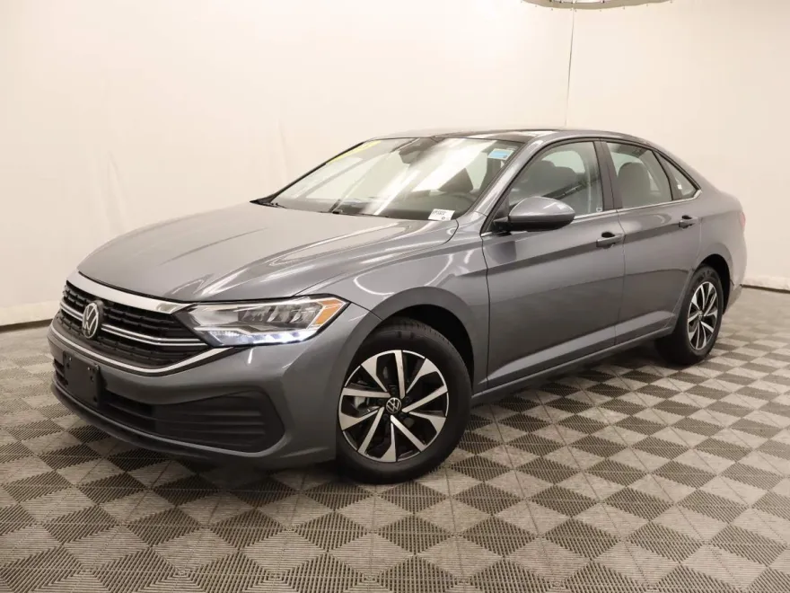 2024 Volkswagen Jetta SE photo 1