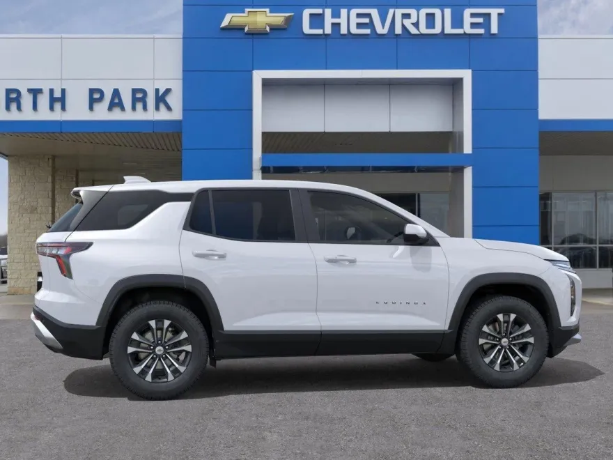 2026 Chevrolet Equinox LT photo 1