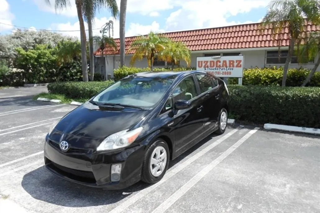 2011 Toyota Prius photo 1