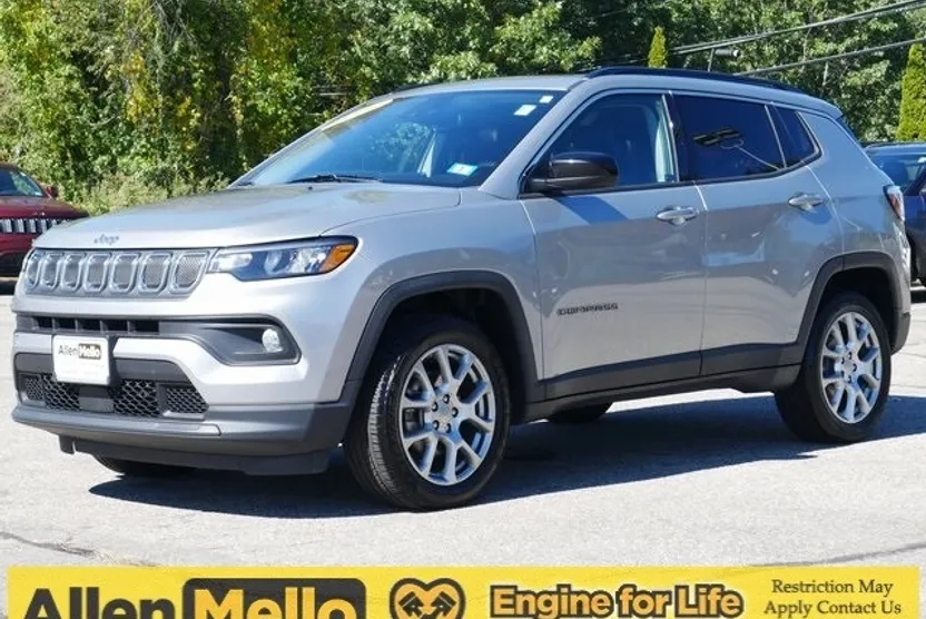 2022 Jeep Compass Latitude Lux Altitude photo 1