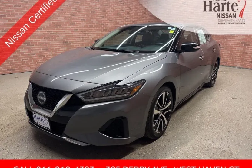 2023 Nissan Maxima SV photo 1