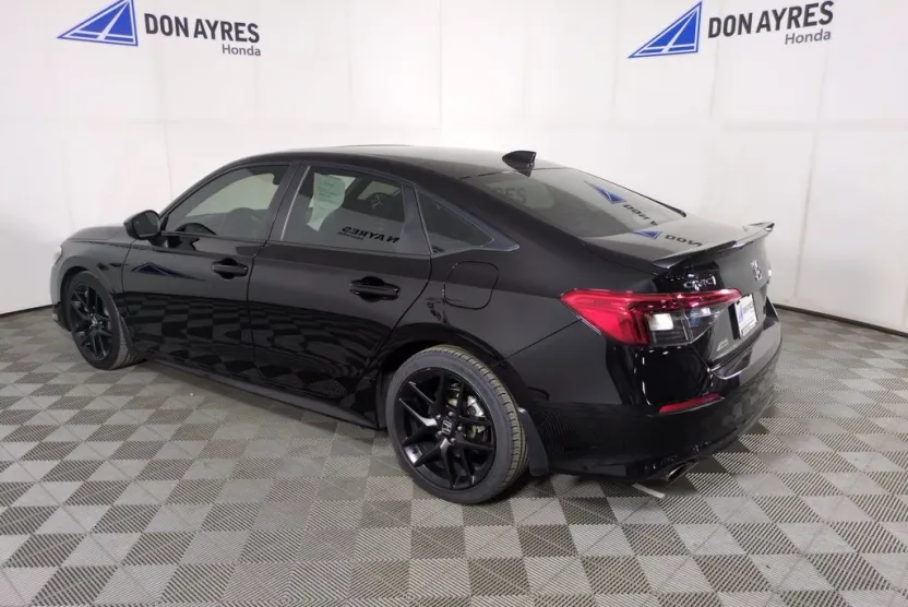 2022 Honda Civic Si photo 1