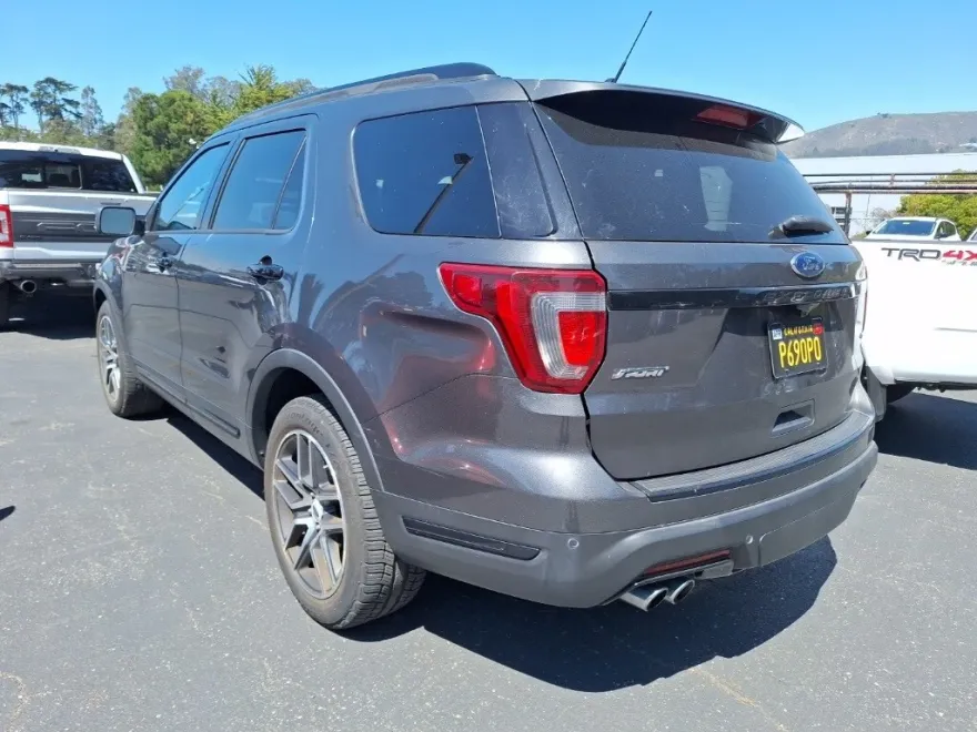 2018 Ford Explorer Sport photo 1