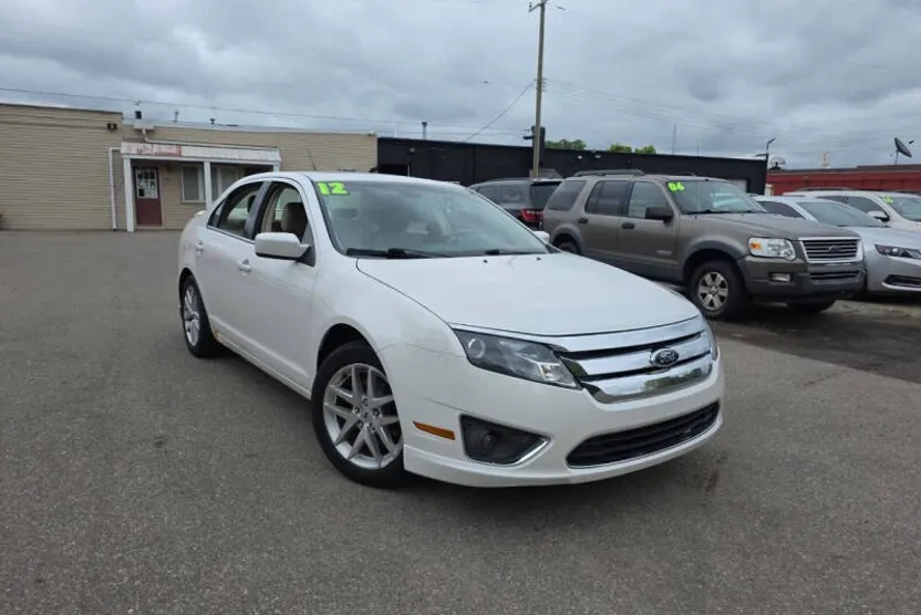 2012 Ford Fusion SEL photo 1