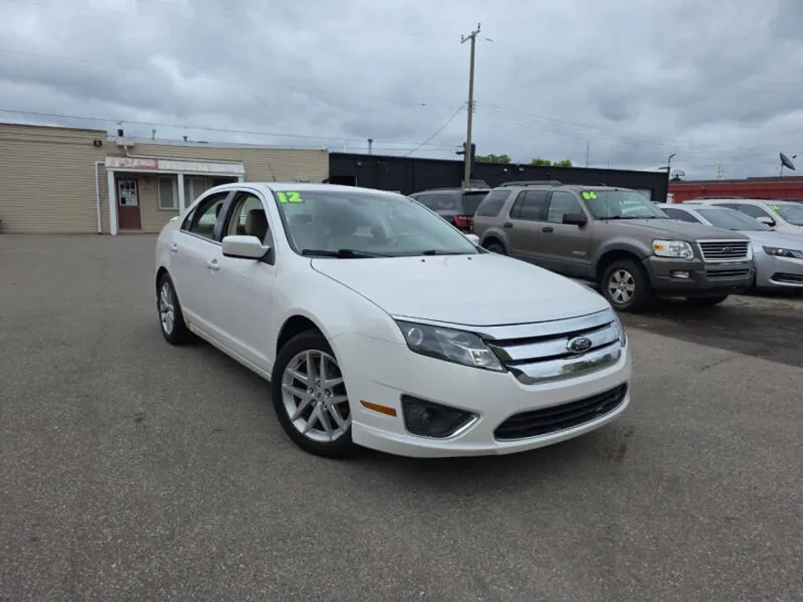 2012 Ford Fusion SEL photo 1
