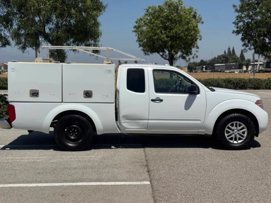 2016 Nissan Frontier SV photo 1