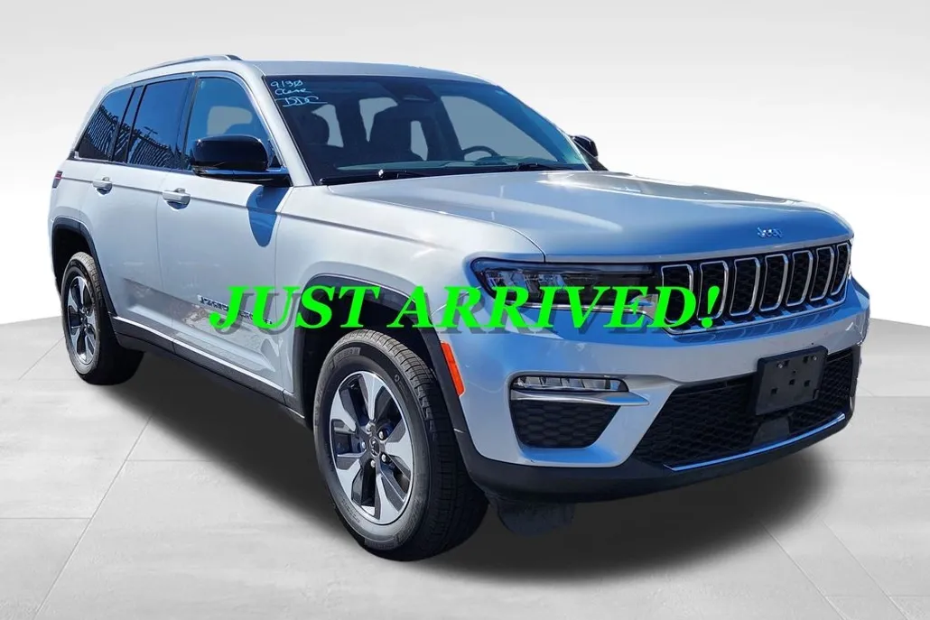 2022 Jeep Cherokee Limited 4xe photo 1