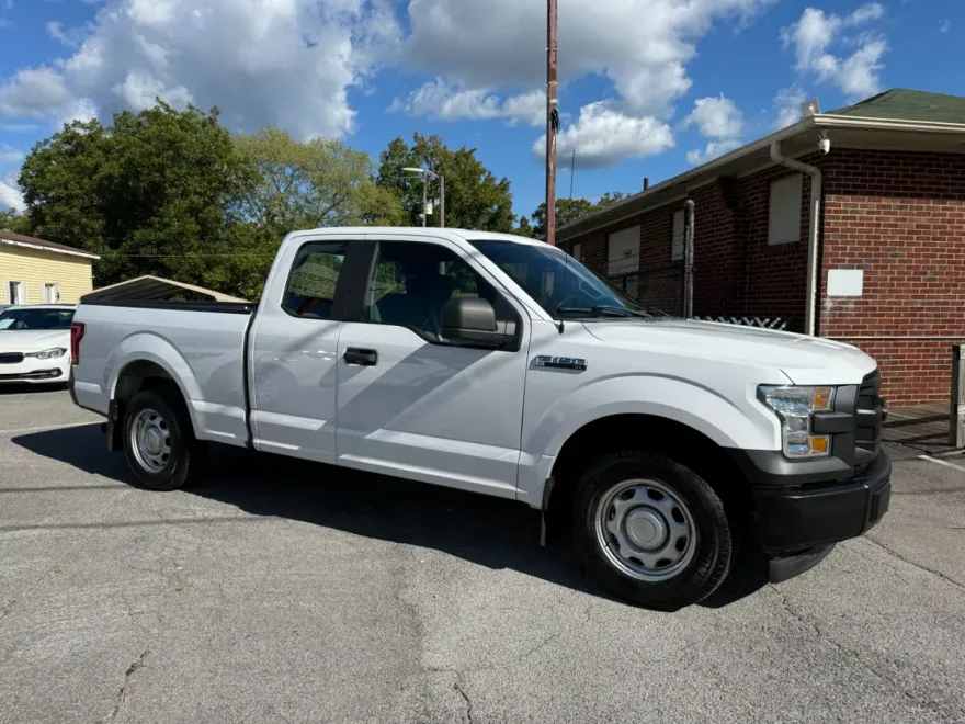 2017 Ford F-150 XL photo 1