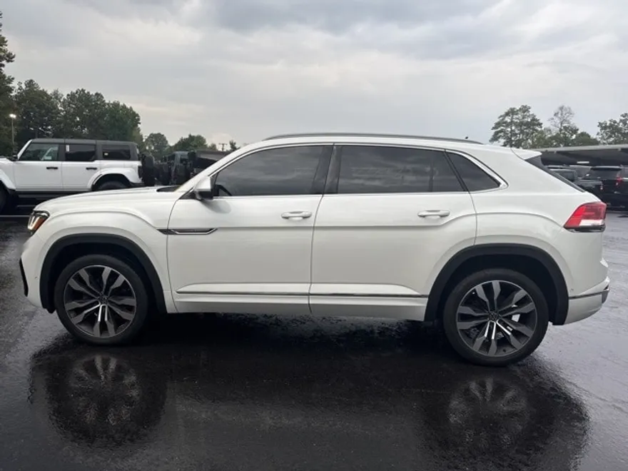 2021 Volkswagen Atlas Cross Sport V6 SEL Premium R-Line photo 1