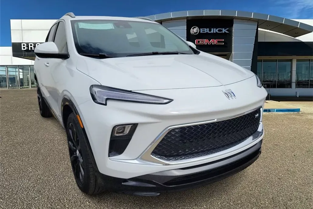 2026 Buick Encore GX Sport Touring photo 1