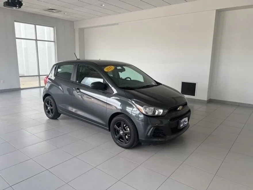 2017 Chevrolet Spark LS photo 1