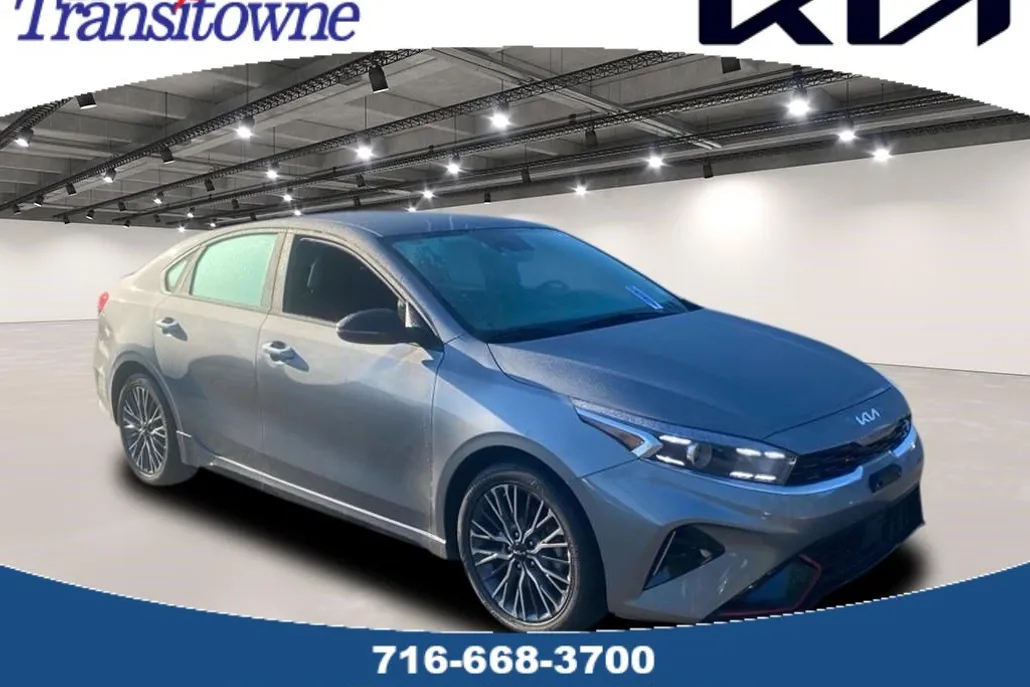 2023 Kia Forte GT-Line photo 1