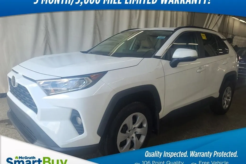 2020 Toyota RAV4 XLE photo 1