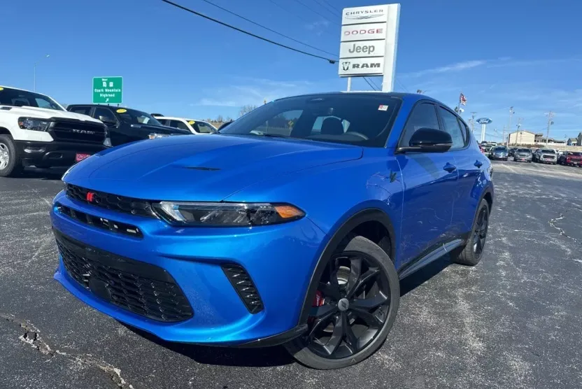 2024 Dodge Hornet R/T Plus photo 1