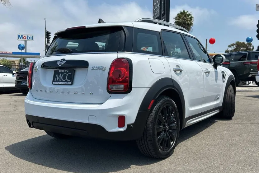2019 Mini Countryman Signature photo 1