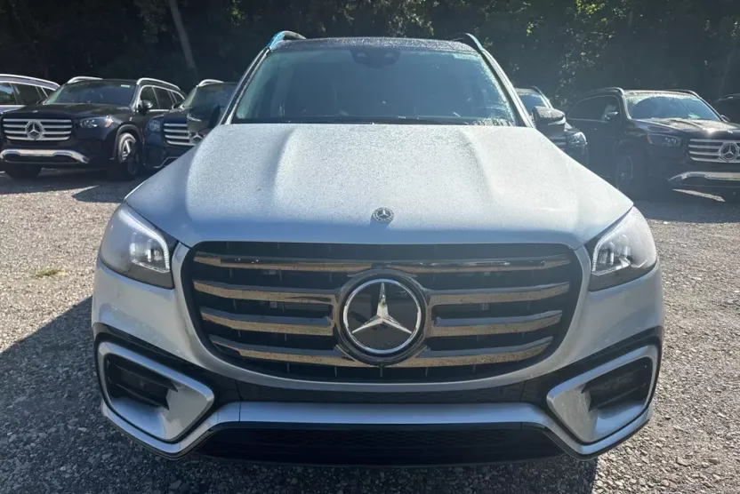 2026 Mercedes Benz GLS 450 4MATIC photo 1