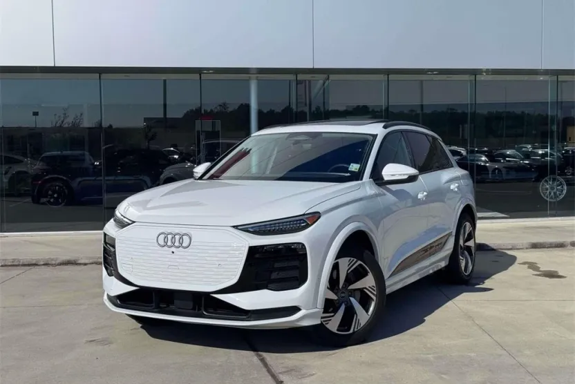 2025 Audi Q6 E-tron Premium Plus photo 1