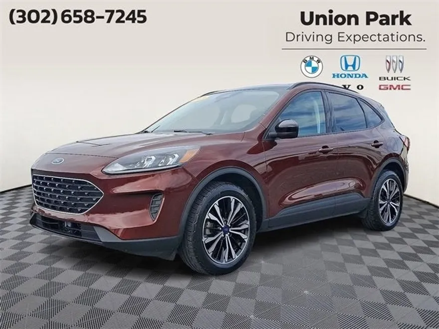 2021 Ford Escape SE photo 1