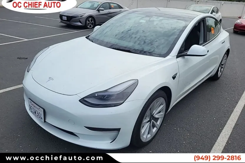 2023 Tesla Model 3 photo 1