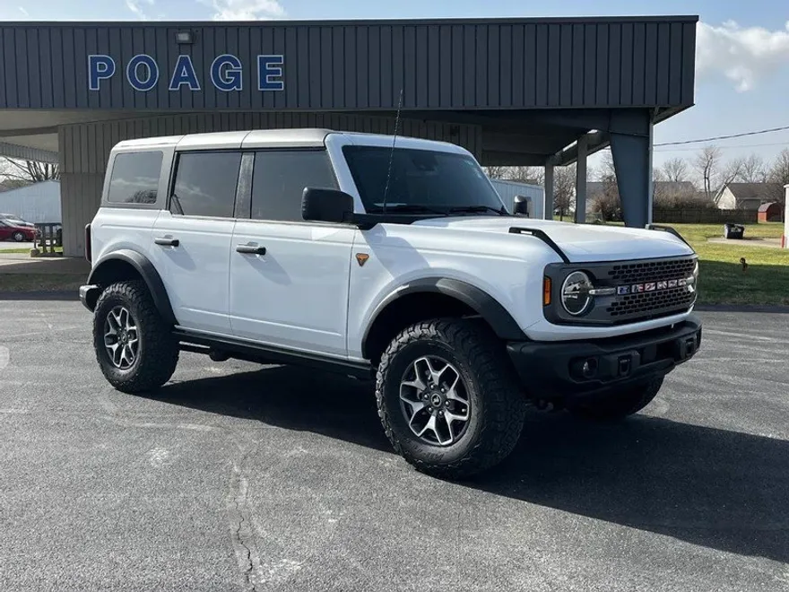 2023 Ford Bronco Badlands photo 1