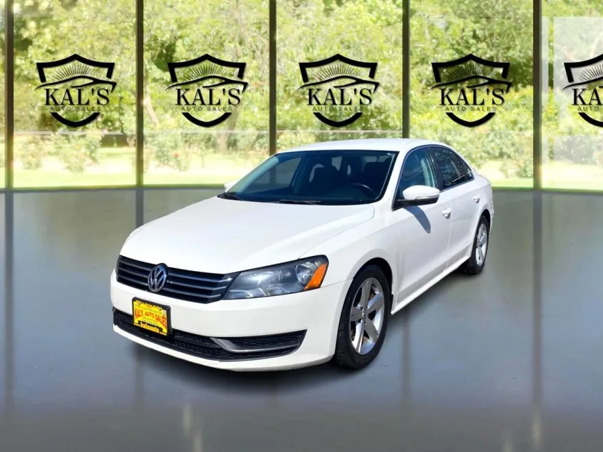 2015 Volkswagen Passat SE photo 1