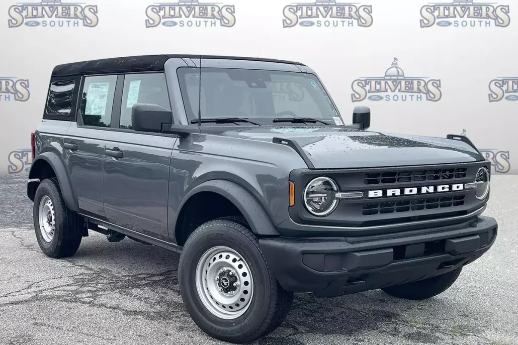 2025 Ford Bronco Base photo 1