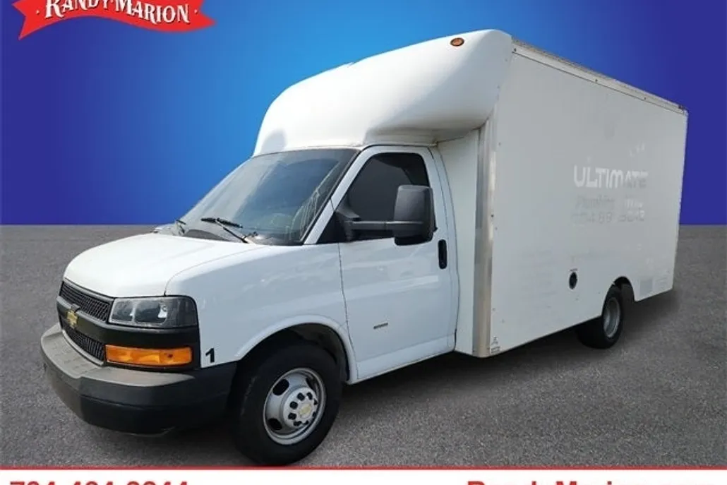 2019 Chevrolet Express 3500 Work Van Cutaway photo 1