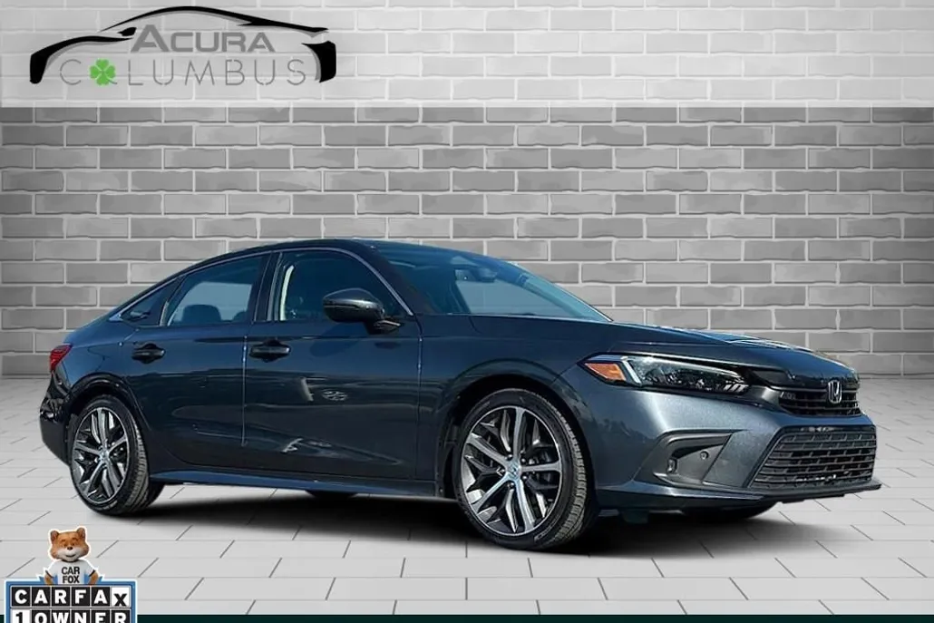 2022 Honda Civic Touring photo 1