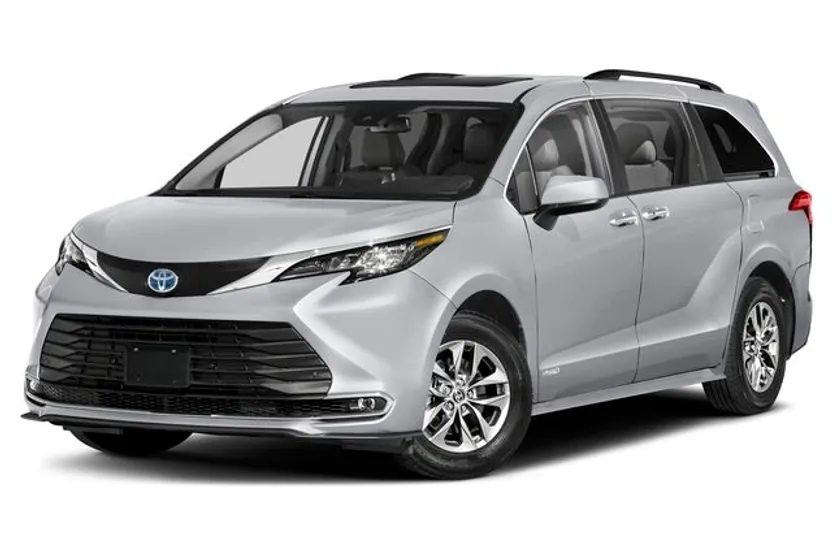 2024 Toyota Sienna XLE photo 1
