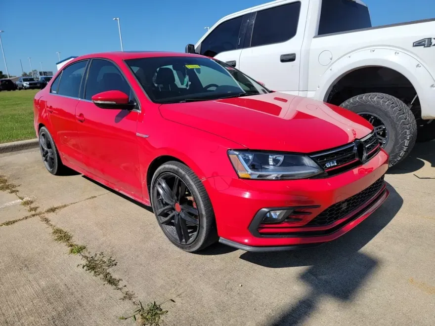 2017 Volkswagen Jetta GLI photo 1