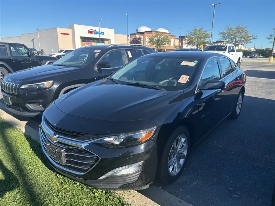 2023 Chevrolet Malibu 1LT photo 1