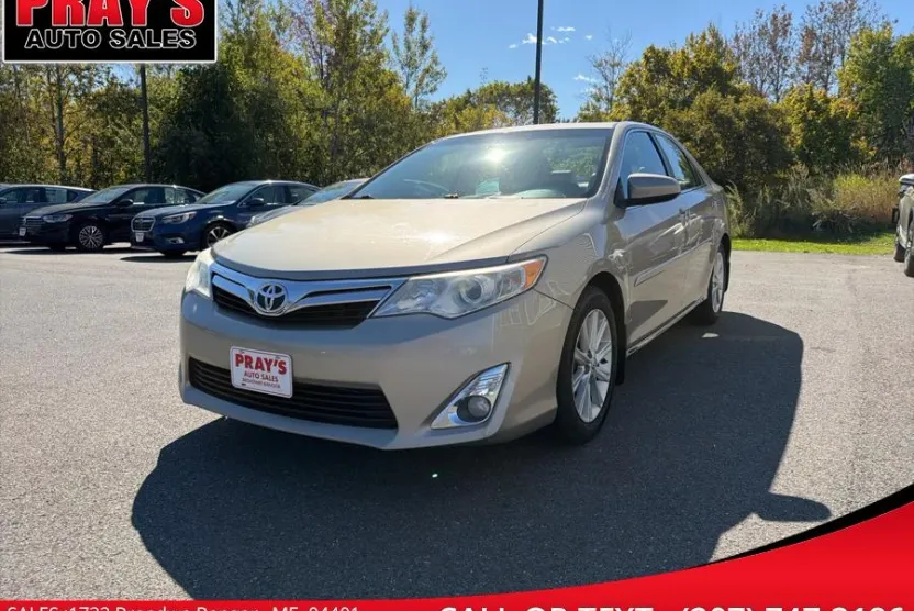 2013 Toyota Camry photo 1