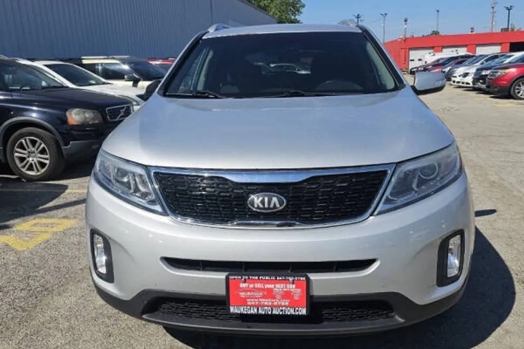 2014 Kia Sorento LX photo 1