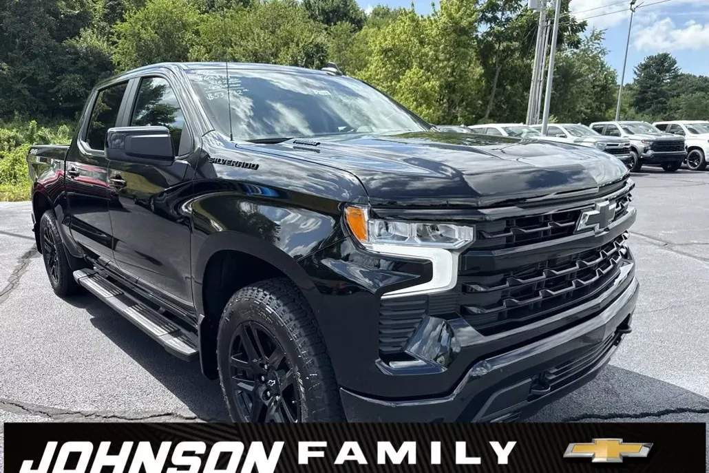 2025 Chevrolet Silverado 1500 RST photo 1