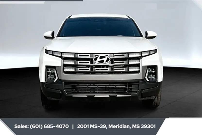 2025 Hyundai Santa Cruz SE photo 1