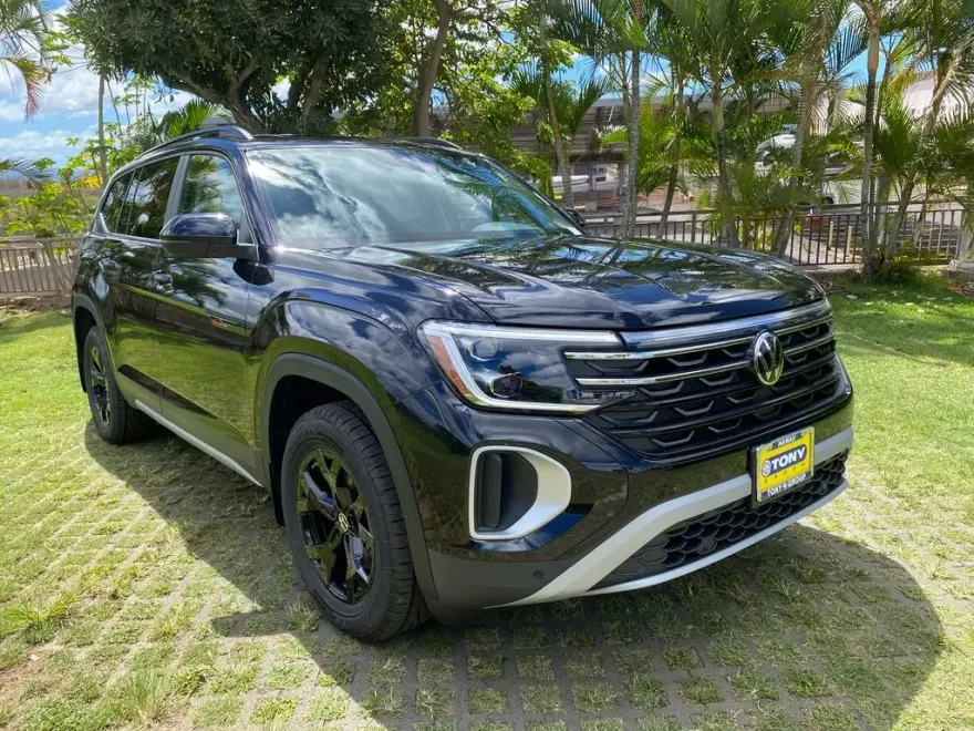 2026 Volkswagen Atlas Peak Edition SE photo 1