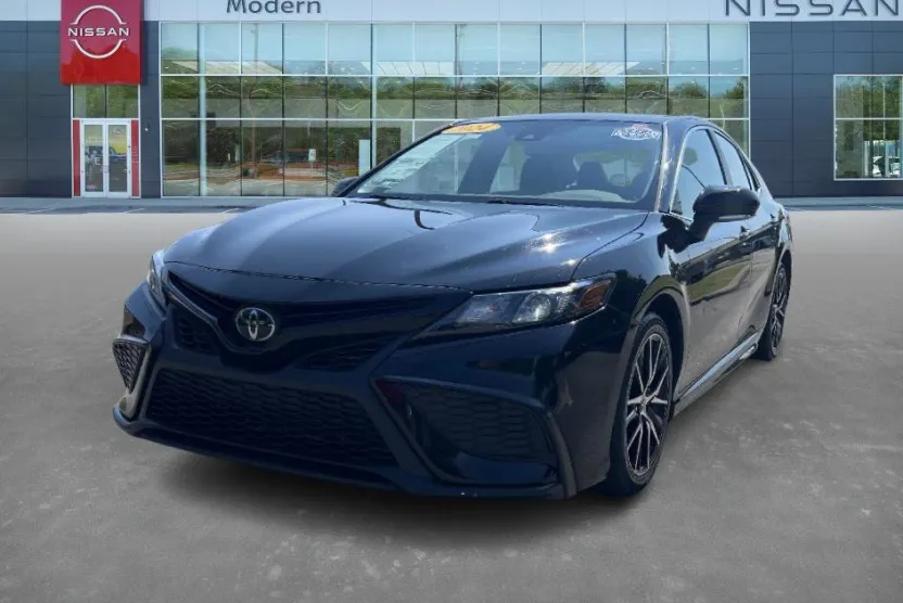 2024 Toyota Camry SE photo 1