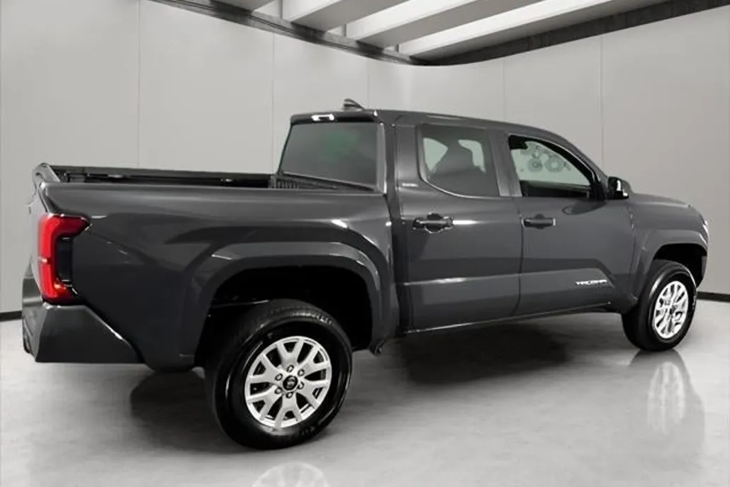 2024 Toyota Tacoma SR5 photo 1