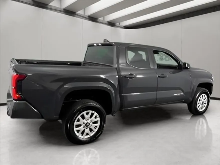 2024 Toyota Tacoma SR5 photo 1