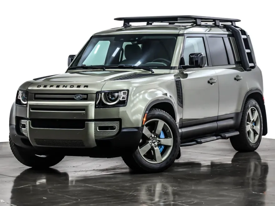 2023 Land Rover Defender 110 SE photo 1