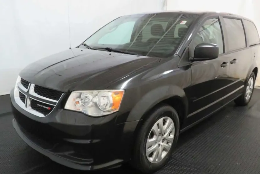 2016 Dodge Grand Caravan SE photo 1