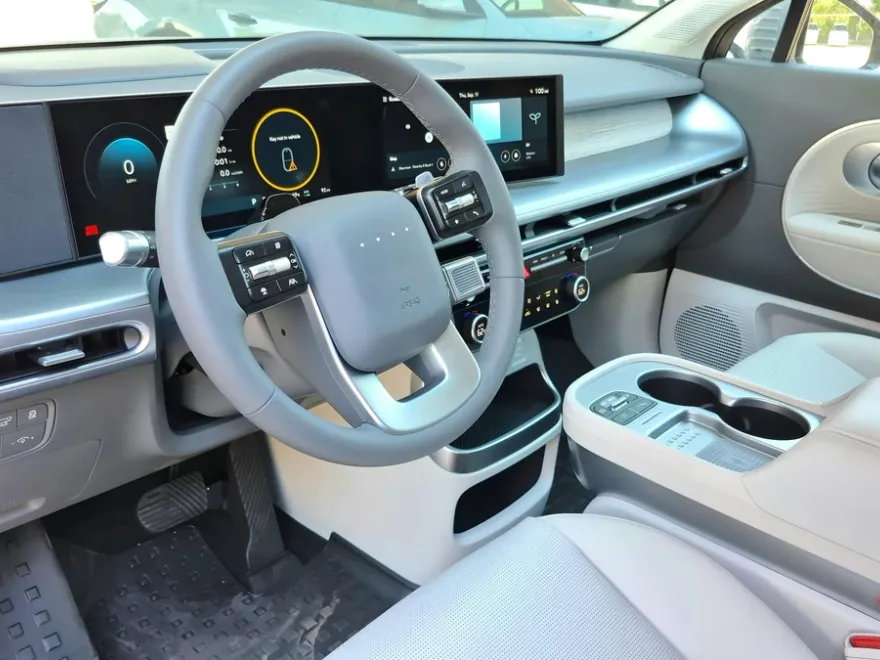 2026 Hyundai Ioniq SEL photo 1