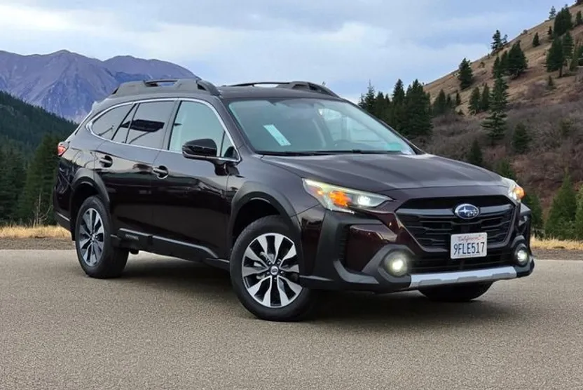 2023 Subaru Outback Limited photo 1