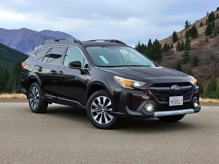 2023 Subaru Outback Limited photo 1