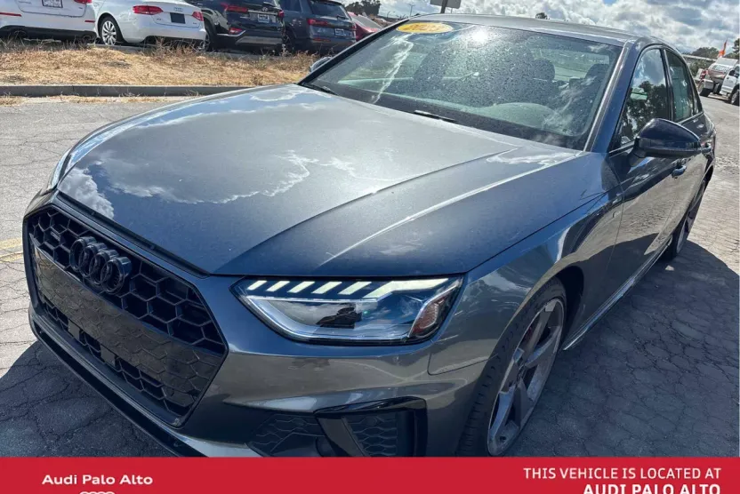 2023 Audi A4 S line Quattro Premium Plus photo 1