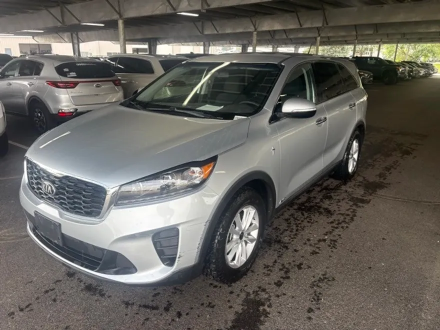 2019 Kia Sorento LX photo 1