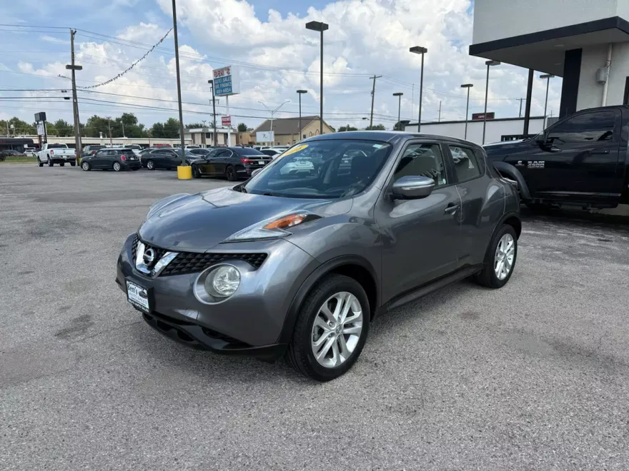 2016 Nissan Juke S photo 1